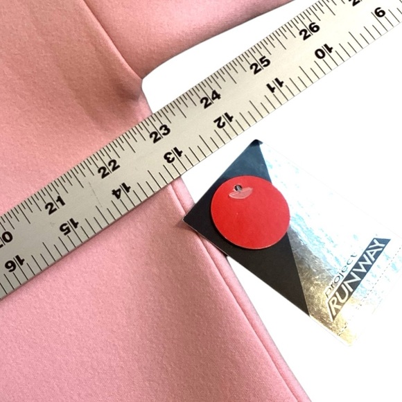 Project Runway Cameo Pink Oversized Thick Mock Neck Sweatshirt, Size XS NWT - Picture 5 of 9